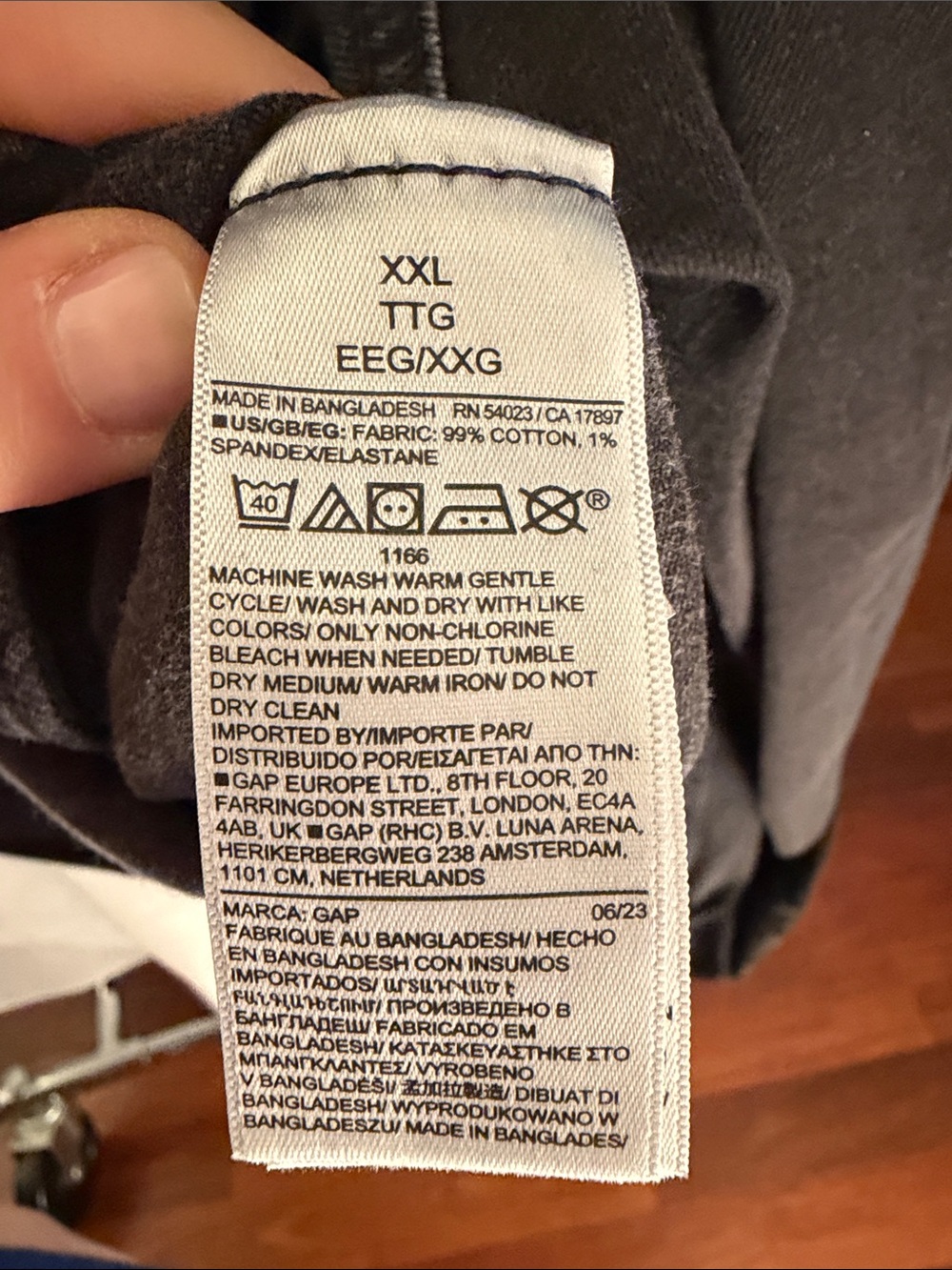 GAP Women's Black Denim Jacket - Picture 6 of 7